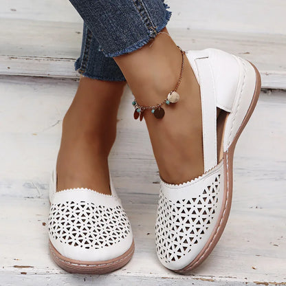 Fashionable women's sandals with closed toe, waterproof, slip-on, round design, comfortable casual shoes for women, outdoor summer shoes, available in large sizes 35–43